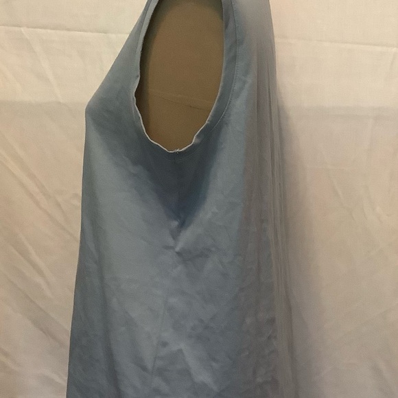 Life Is Good Women's Light Blue Beach Tank Top with Pink Graphic Flip Flops - Picture 4 of 7